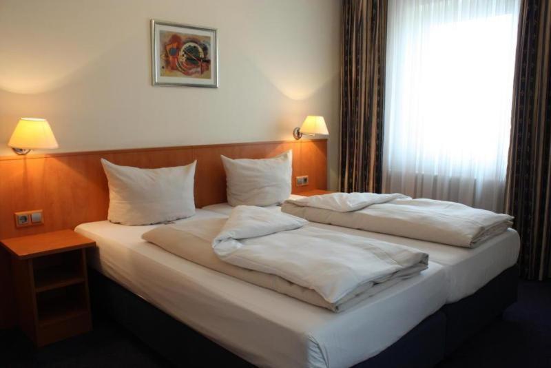 Hotel Niederraeder Hof Frankfurt am Main Quarto foto